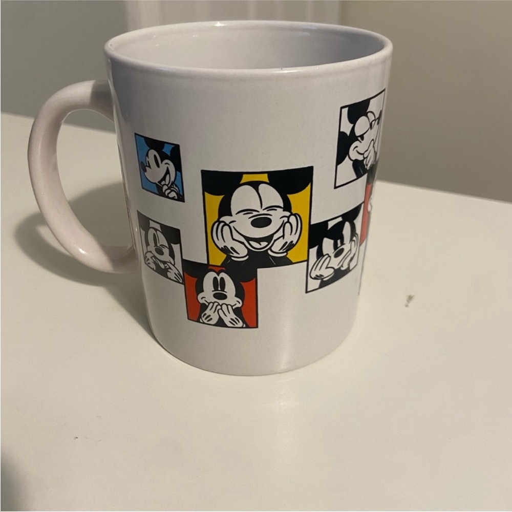 disney‎ mickey mouse mug- vintage